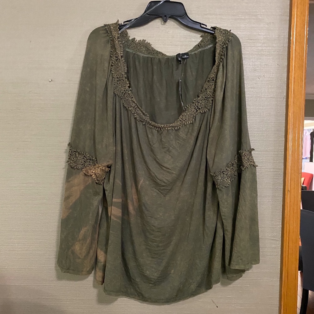 women's. tie dyed green and gold tunic blouse